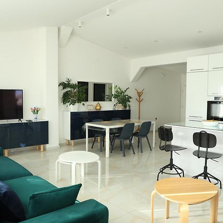 Lux House Olga Appartement Ruma Buitenkant foto