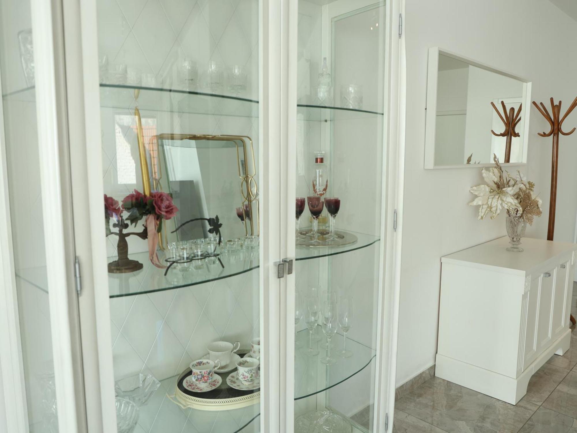 Lux House Olga Appartement Ruma Buitenkant foto