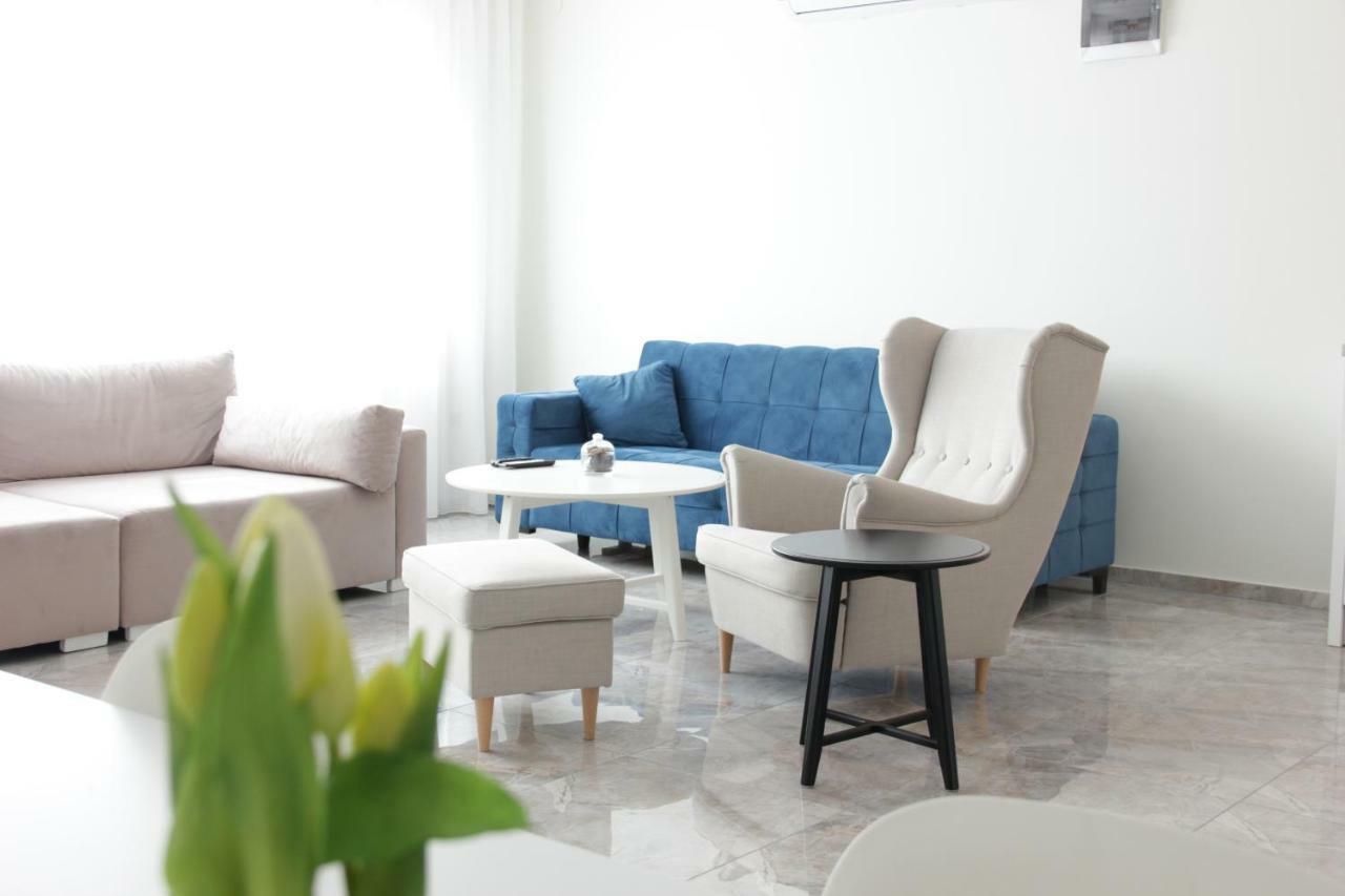 Lux House Olga Appartement Ruma Buitenkant foto